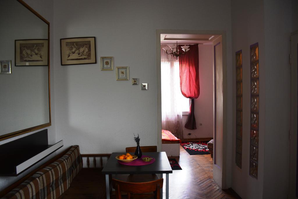Cozy Downtown Apartment Beograd Bagian luar foto