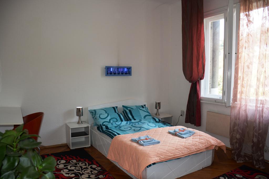 Cozy Downtown Apartment Beograd Bagian luar foto